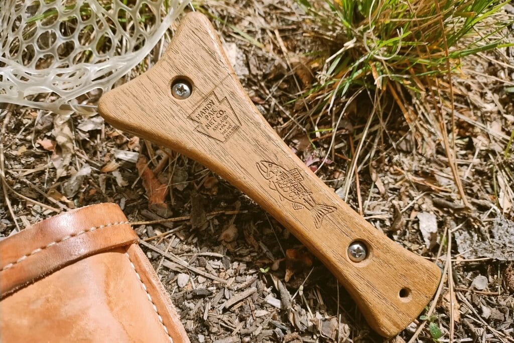 Wooden handle on the Handy Pak Net.